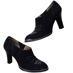 Donald J Pliner | Black Suede